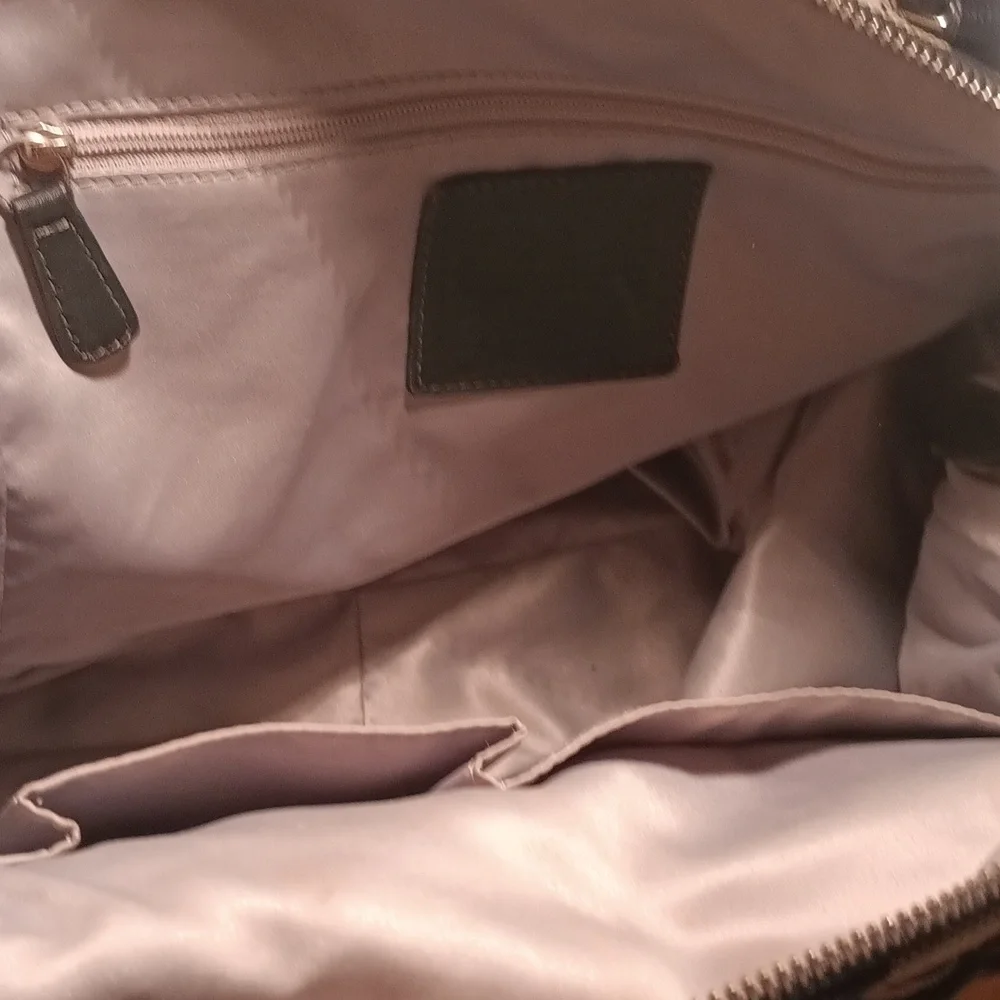 Coach Stylish Black and Tan Women's Bag - Picture 10 of 12